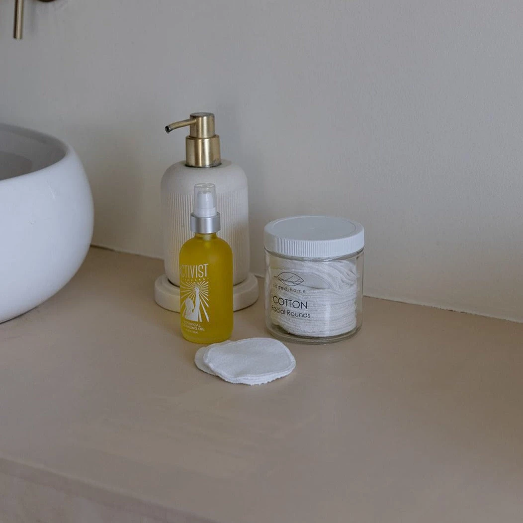 Botanical Cleansing Oil - Sustainable Facial Cleanser, Vegan, Refillable, 1-4 Fl. Oz. - Image 4