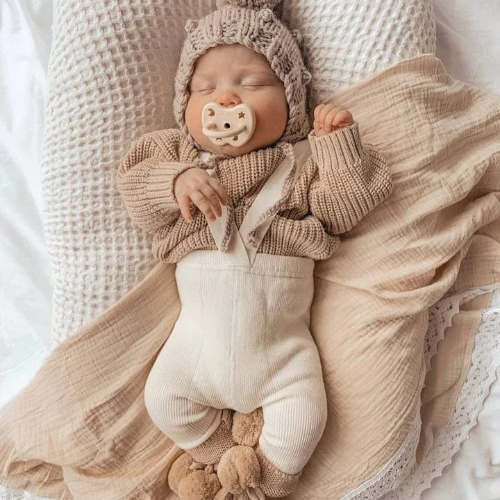 Hevea Newborn Orthodontic Natural Rubber Pacifier - 0-3 Months - Image 3