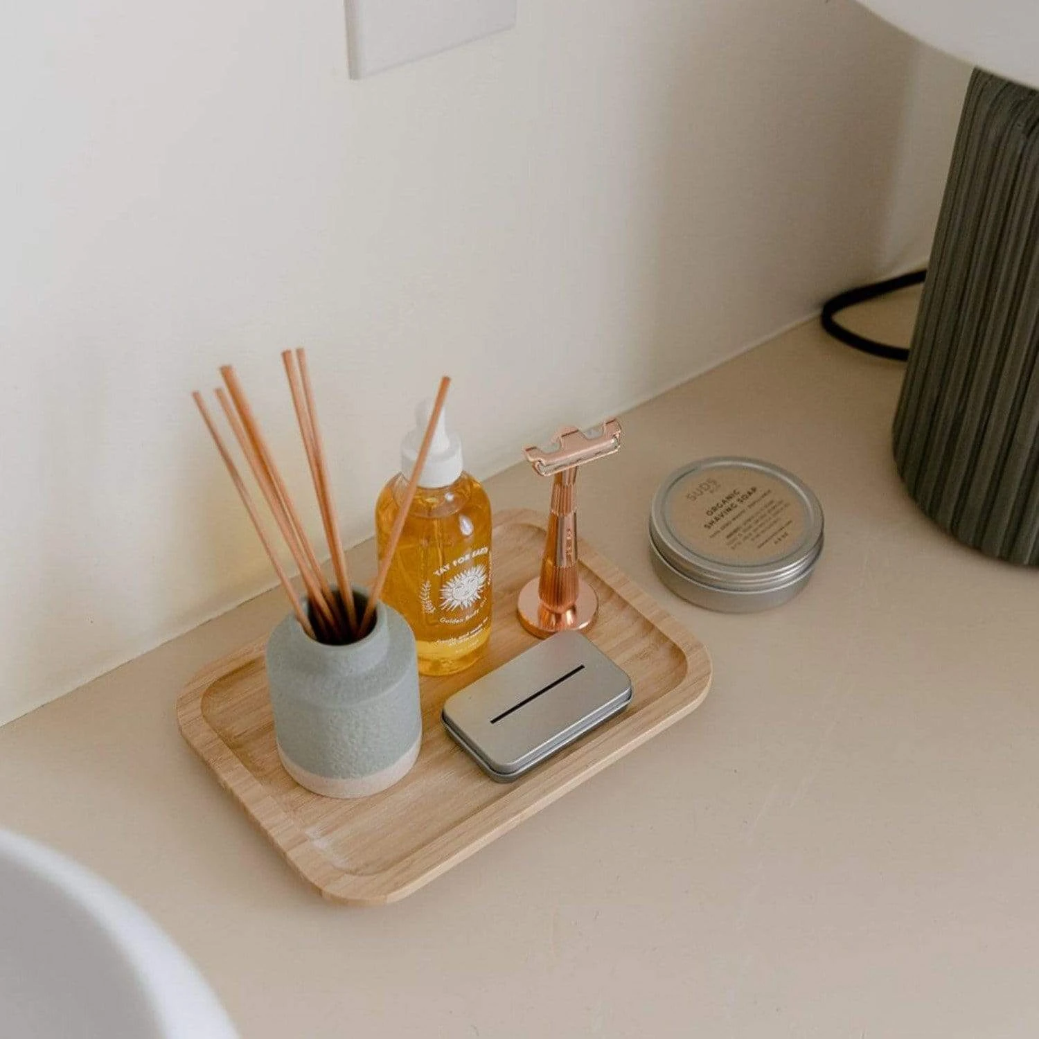 Razor Blade Recycling Tin - Image 4