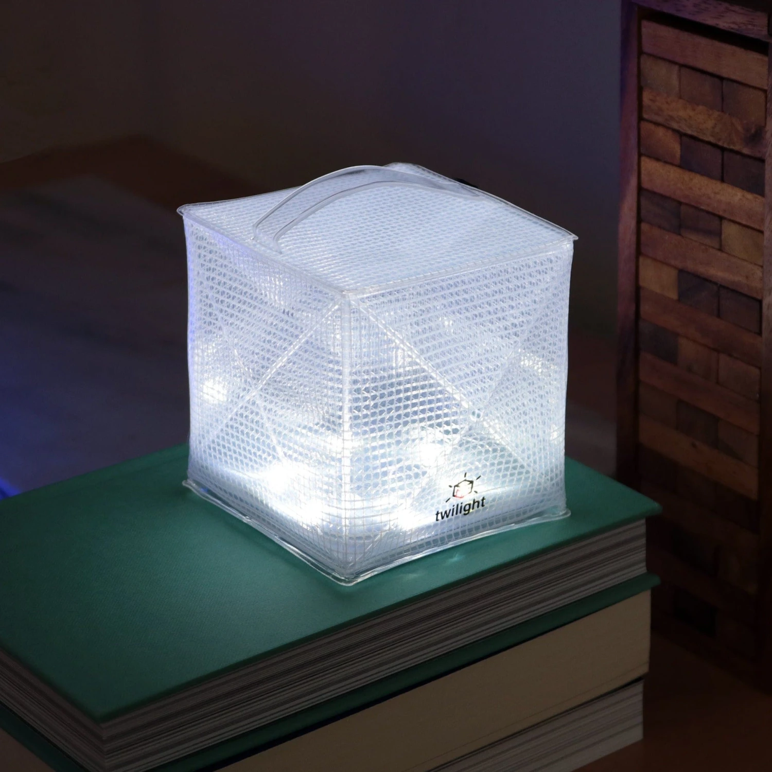 Mini Collapsible Solar-Powered Lantern - Image 2