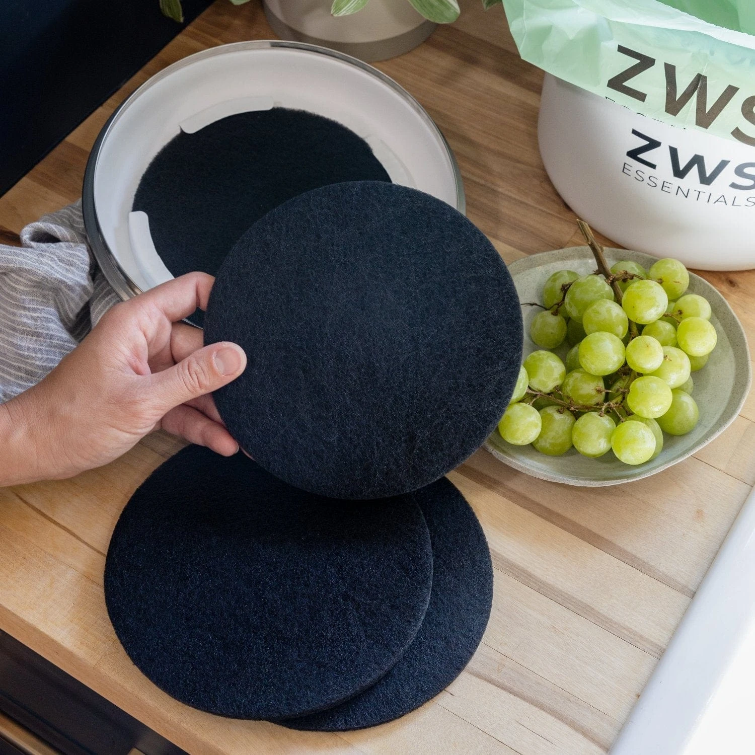 Countertop Compost Bin Replacement Filter Pack - Image 3